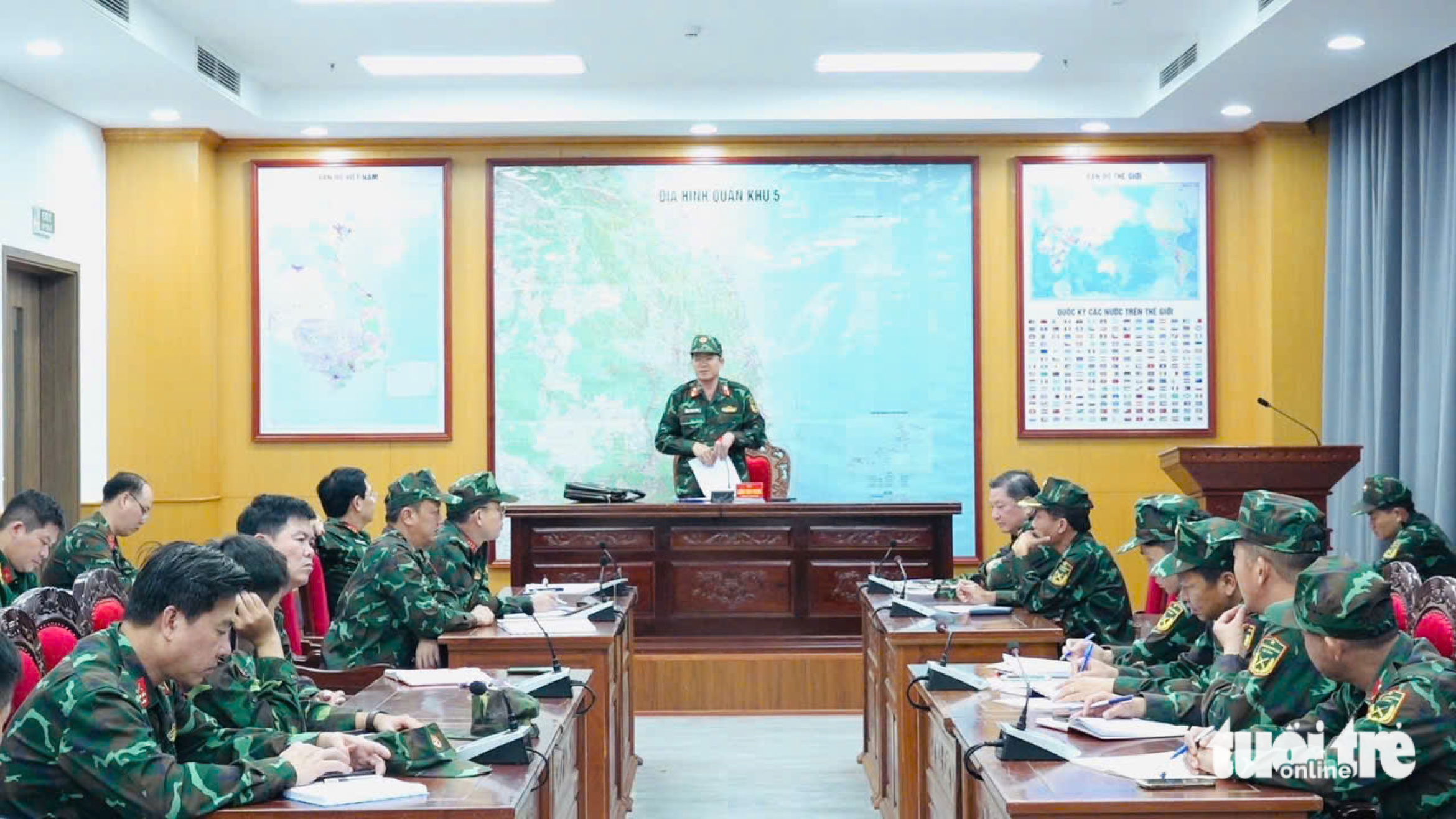 10月28日上午洪水更新:Thu Bồn河和Vu Gia河洪水消退缓慢,许多地区仍深陷积水